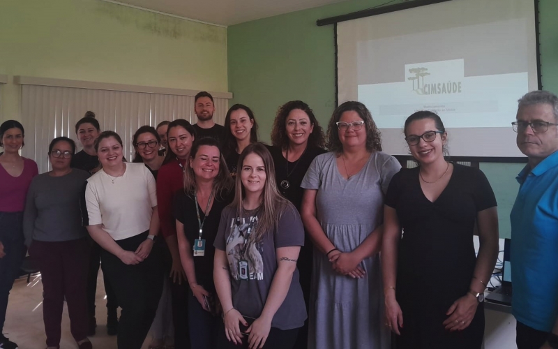 Linha do Idoso é debatida em Castro